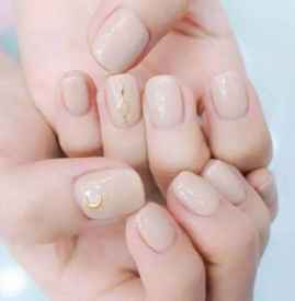 美甲需要哪些工具 做好准备工作也能自己美甲