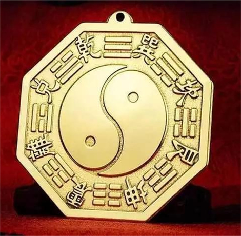 八卦镜可以自己挂吗 挂八卦镜的注意事项