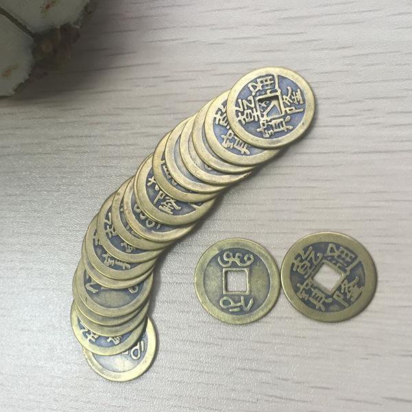佩戴铜钱的正确方法
