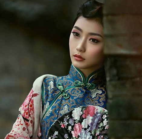 穿旗袍配什么包