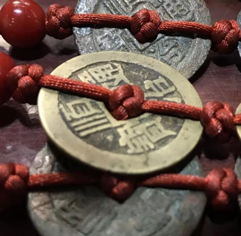 五帝钱配什么最好 配葫芦是不错的选择