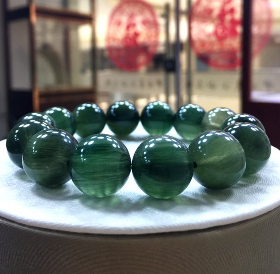 绿发晶是什么材质
