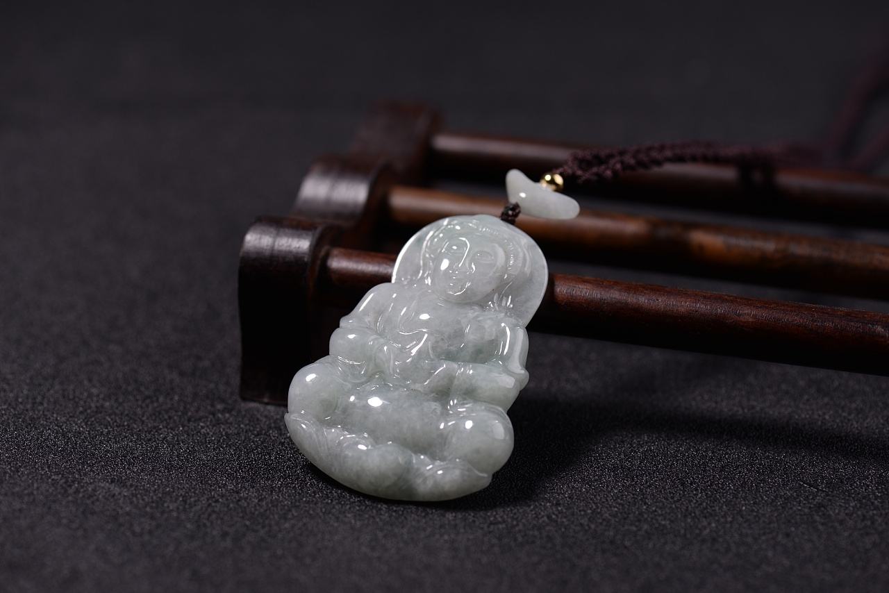 初次戴玉一定要拿水泡吗 新买的玉石怎么浸泡才正确