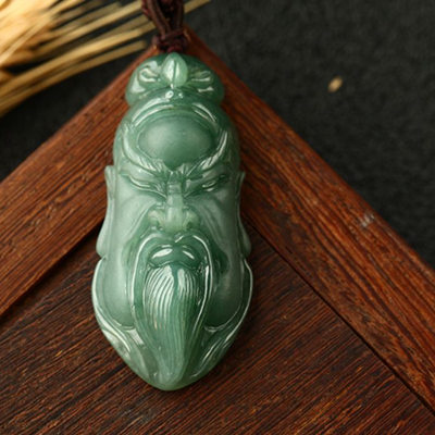 翡翠关公吊坠的寓意
