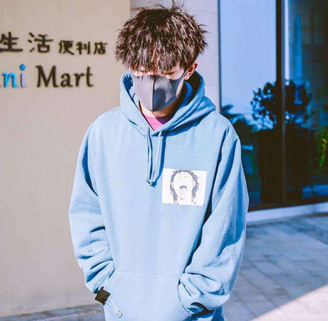 锡纸烫用发胶还是啫喱膏 发胶和啫喱膏有什么区别
