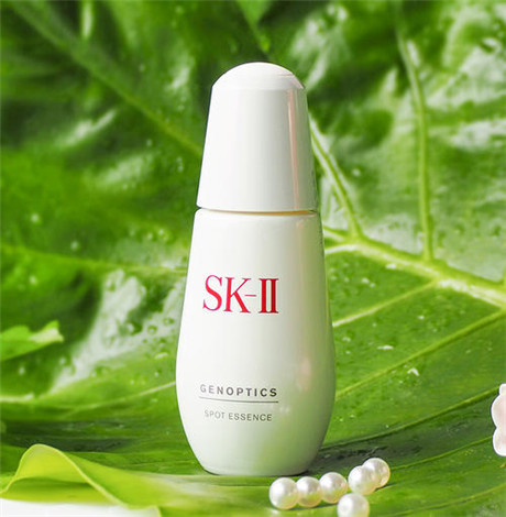 sk2小灯泡美白成分 sk2小灯泡白天能用吗