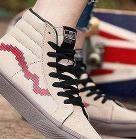 万斯是哪个国家的品牌 Vans品牌标志元素是什么