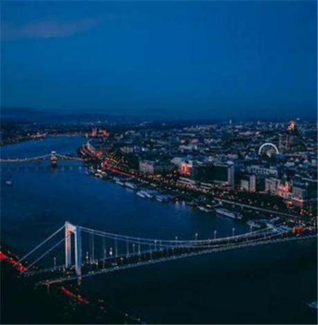 马桶提盖器怎么贴
