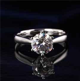 莫桑钻能划玻璃吗