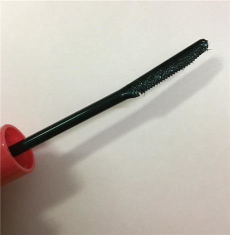 睫毛打底膏和睫毛膏使用顺序