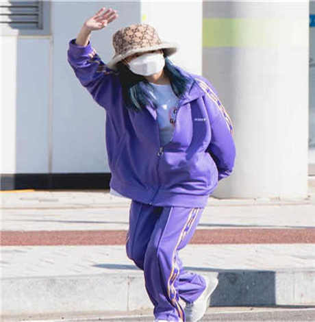 ​怎么辨别nerdy羽绒服真假