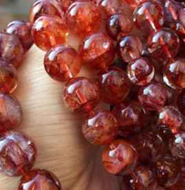 红胶花水晶的功效与作用 带杂质的水晶更贵