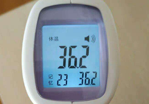 的现象,一般都是由于感染导致的,人的正常体温一般是在36到37摄氏度