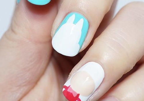 怎样涂美甲才均匀 229dff4f2fa007fc481484f13f916c36_550_0.png