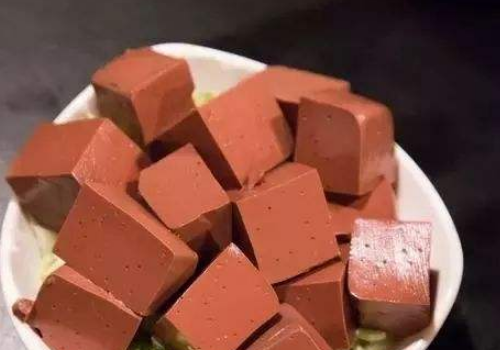 油漆工吃什么可以排毒 油漆味闻多了怎样解毒