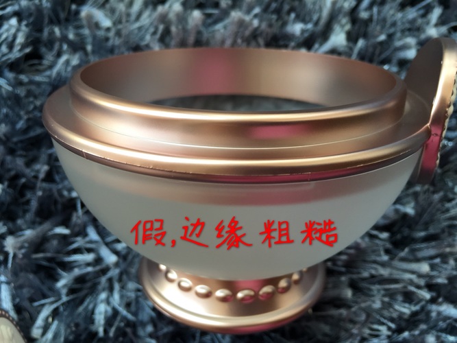 laduree拉杜**瓣腮红真假辨别图对比较