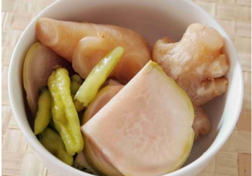 酸萝卜用陈醋还是白醋​ 酸萝卜白醋和水比例是多少
