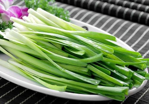 韭菜为什么要割三次  韭菜割几次就不能要了