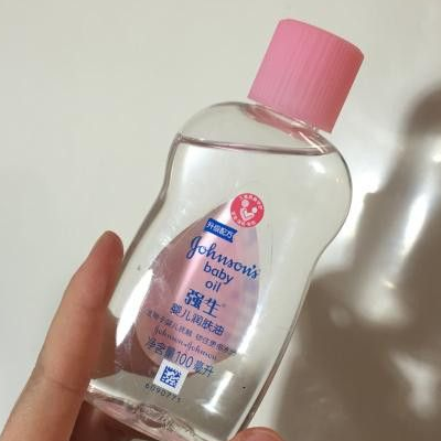 强生婴儿油可以擦脸吗  可以用来卸妆吗