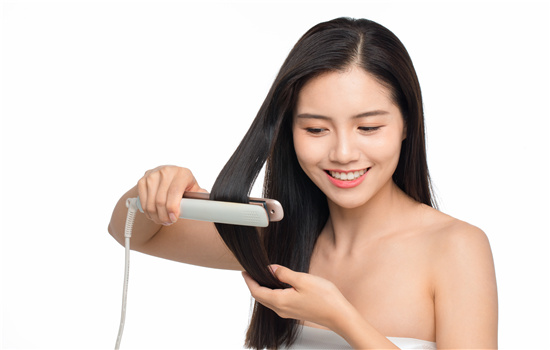 染发需要洗头吗 染发时头皮痛怎么办