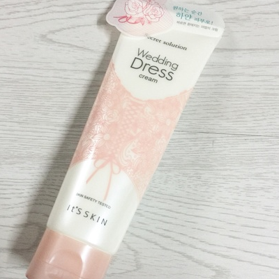伊思婚纱身体乳晚上可以用吗 对身体有害吗