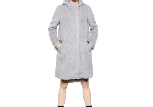 羊驼绒大衣的色泽有哪些 和羽绒服哪个暖和
