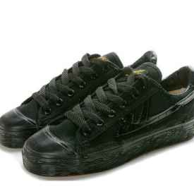 帆布鞋买太大了怎么办 帆布鞋可以光脚穿吗