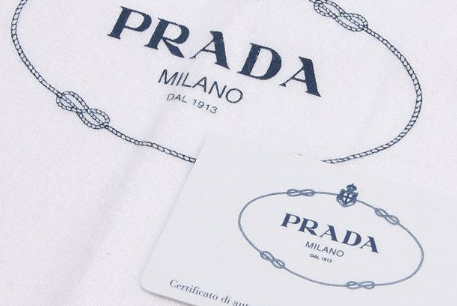prada属于什么档次 ​ prada包包一般多少钱