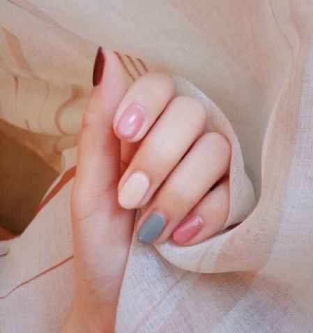 五款配色温柔**的纯色美甲
