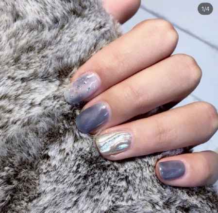 深邃神秘的灰蓝色美甲图片大全