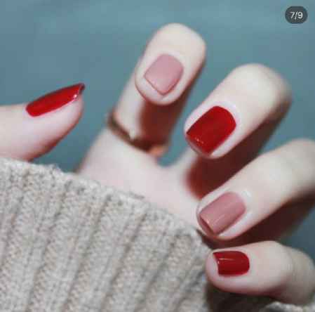 配色超级好看的春季跳色美甲