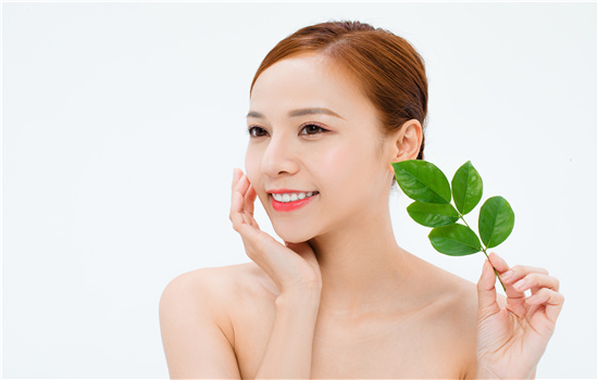苏菲娜隔离霜适合什么肤质 敏感肌可以用吗