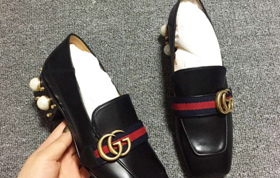 如何分辨是否是真鞋 6103be7c941b4_550_0.jpg