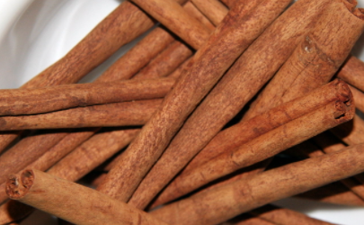 煮肉用桂皮还是肉桂