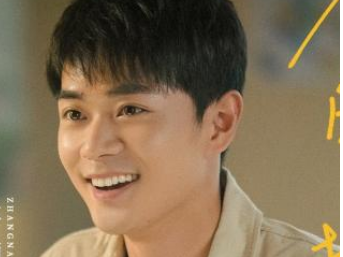 《在希望的田野上》曹骏饰演的是谁 童年男神的滤镜还好用吗