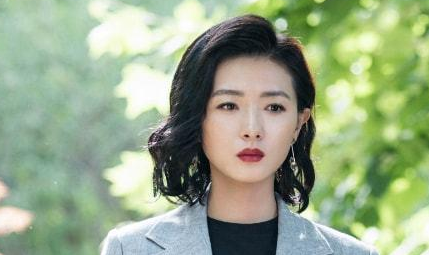 《第十二秒》万茜可以说是真正的“扛剧女王”