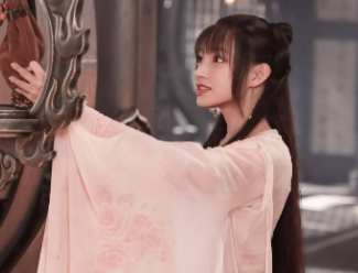《卿卿我心》程潇饰演废柴少女路卿卿