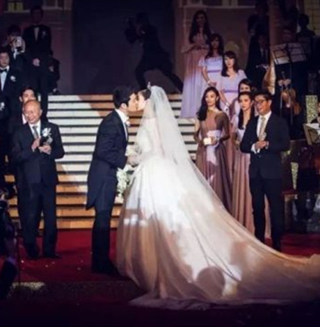 黄晓明angelababy离婚声明 黄晓明杨颖情史回顾