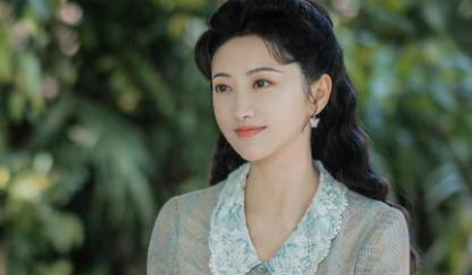 《流光之城》容嘉上很优秀出众 为何却卑微到了尘埃里