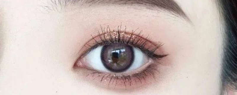 眼线画在哪里自然​ 画眼线自然的步骤方法