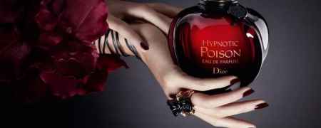 迪奥红毒香水使用方法 迪奥红毒和白毒哪个好闻 迪奥红毒香水使用方法 迪奥红毒和白毒哪个好闻