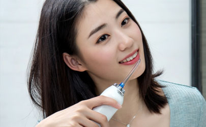 冲牙器的水要每次倒掉吗 ​冲牙器装什么水冲牙