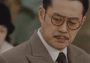 《传家》易钟灵的母亲是谁