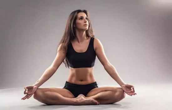 治疗宫寒的最好方法 6个瑜伽体式助你缓解宫寒