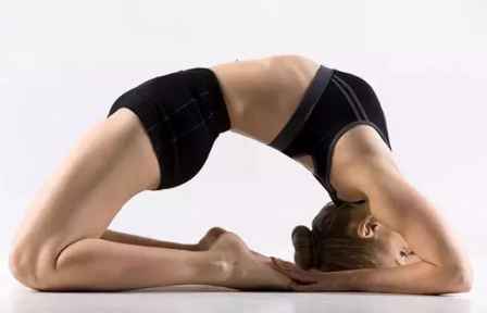 治疗宫寒的最好方法 6个瑜伽体式助你缓解宫寒