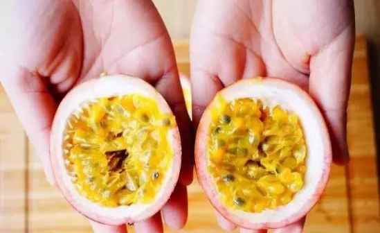 孩子吃百香果的好处 相当于吃十几种水果