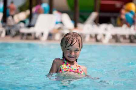 刘诗诗最新机场街拍图片 刘诗诗最新机场街拍图片